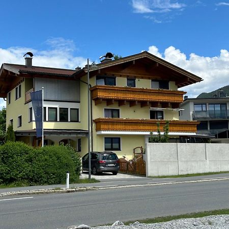 Ferienwohnung Haus Laubreuter Kaprun Exterior foto